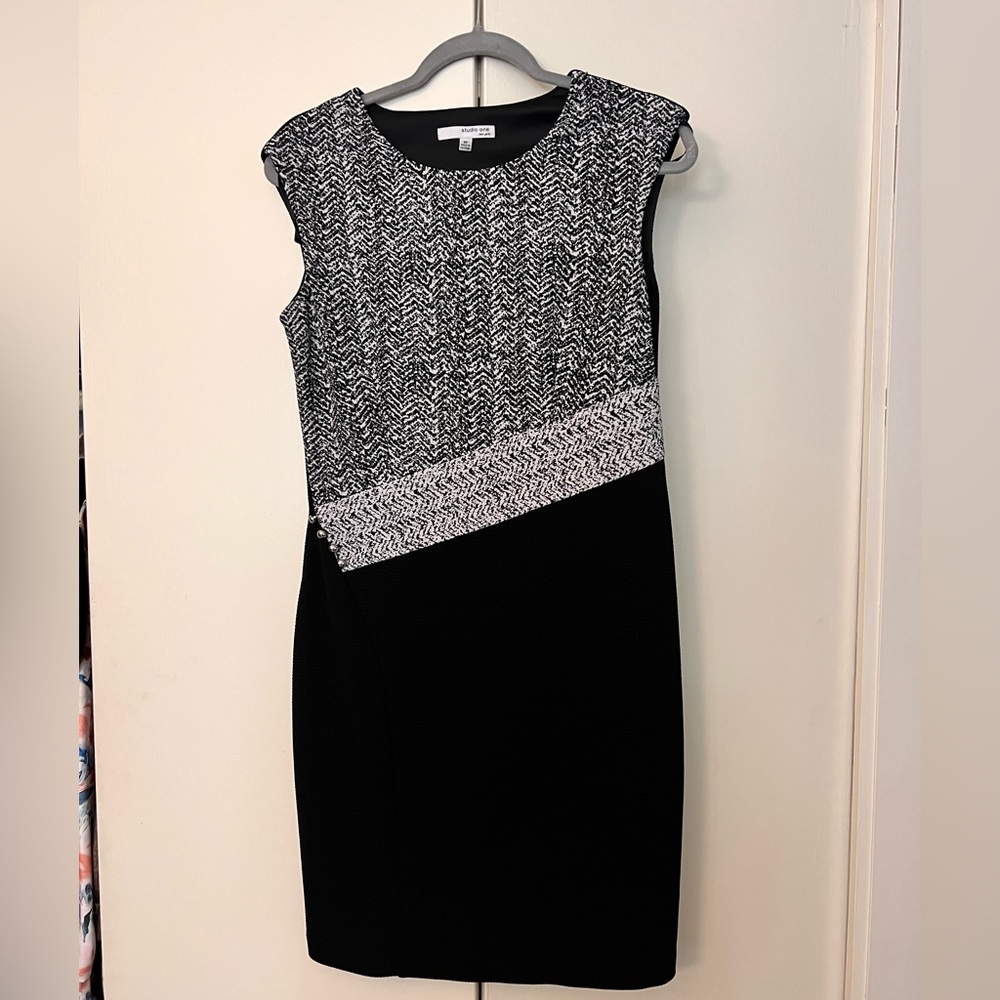 Elegant Studio One dress✨